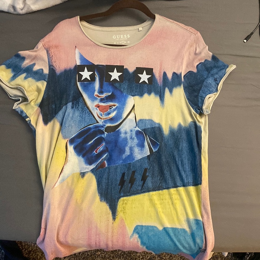 Guess Large graphic tee